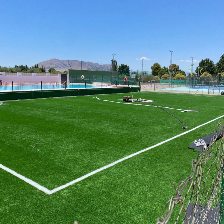 Campo de fútbol instalado por Decosport